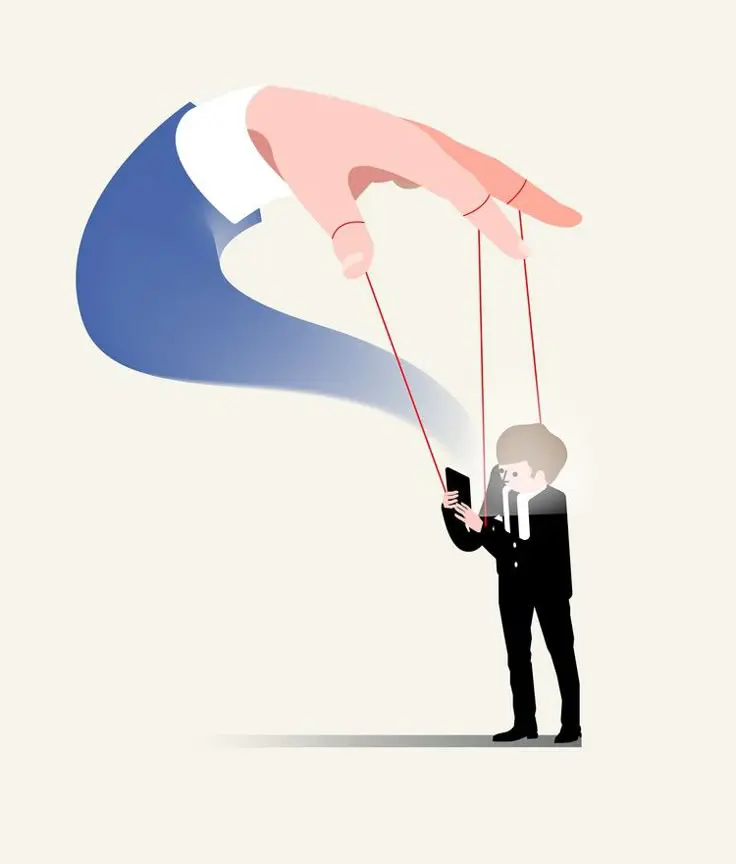 डोर कोई खींचे : social media pull force.